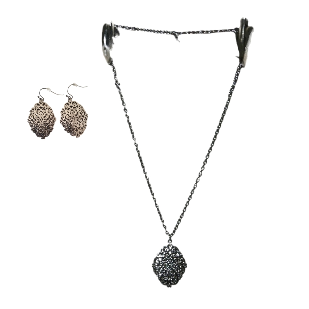 10 1/2" Sterling silver filigree necklace and earrings set